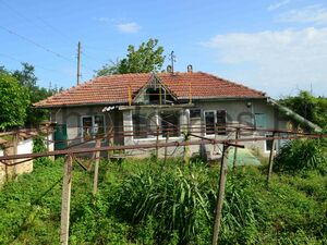 Part renovated property in Orlovets near Polski Trambesh