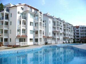 Bargain! 2-bedroom apartment with Pool view in Bravo 3