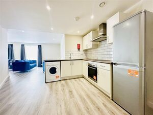 Discover Premium Student Living at 31 Gregory Street, Nottin