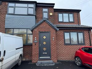  Spacious 4-Bedroom Family Home for Rent in M8 0LL