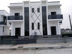 3 Bedroom Duplex in Amity Estate 