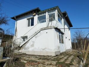 Massive two-story house near the town of Elhovo