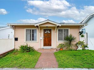 Charming Beachside Home in South Redondo