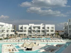Chalet for sale - immediate delivery directly on the sea