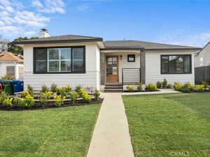 Baldwin Vista neighborhood, this fully remodeled 3-bedroom