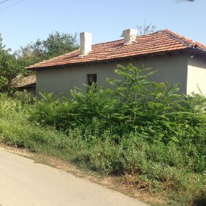 COZY ONE-STOREY House 50m2+16m2 cellar+Outbuildings, NearVar