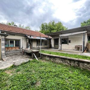 Rural House, House for guests, large garden and many outbuil