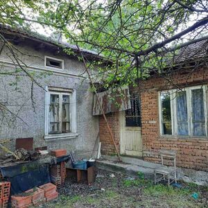 One-Storey house 145m2, minutes from Dobrich and General tos