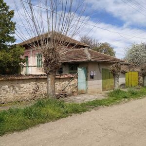 Rural House, garage, basement, 3000m2 plot, Veliko Tarnovo c