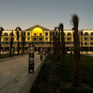 Hub Resort: A Luxury Oasis in the Heart of Hurghada